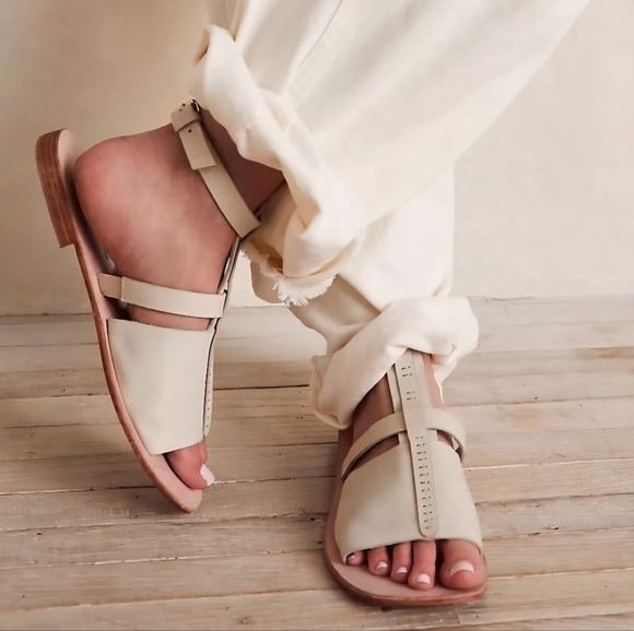 Free People Shoes - FREE PEOPLE Long Weekend Sandals ~Off White **NEW